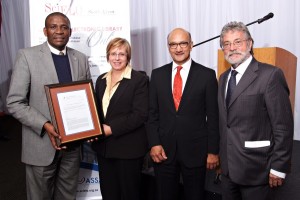 Da esquerda para direita: Khotso Mokhele, Susan Veldsman, Daya Reddy e Abel Packer. Foto: Monsoon Photography.